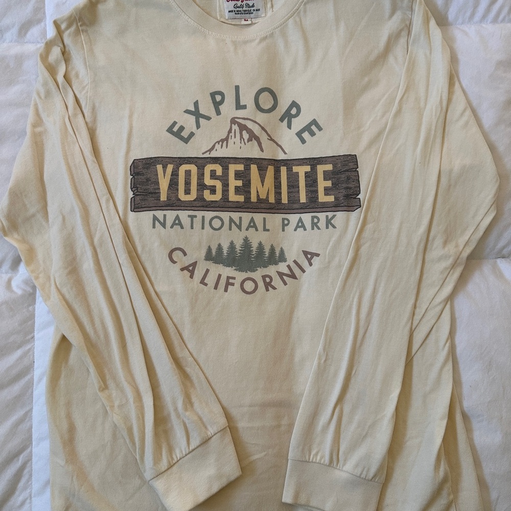 Red Jacket Cream Yosemite Long Sleeve Tee